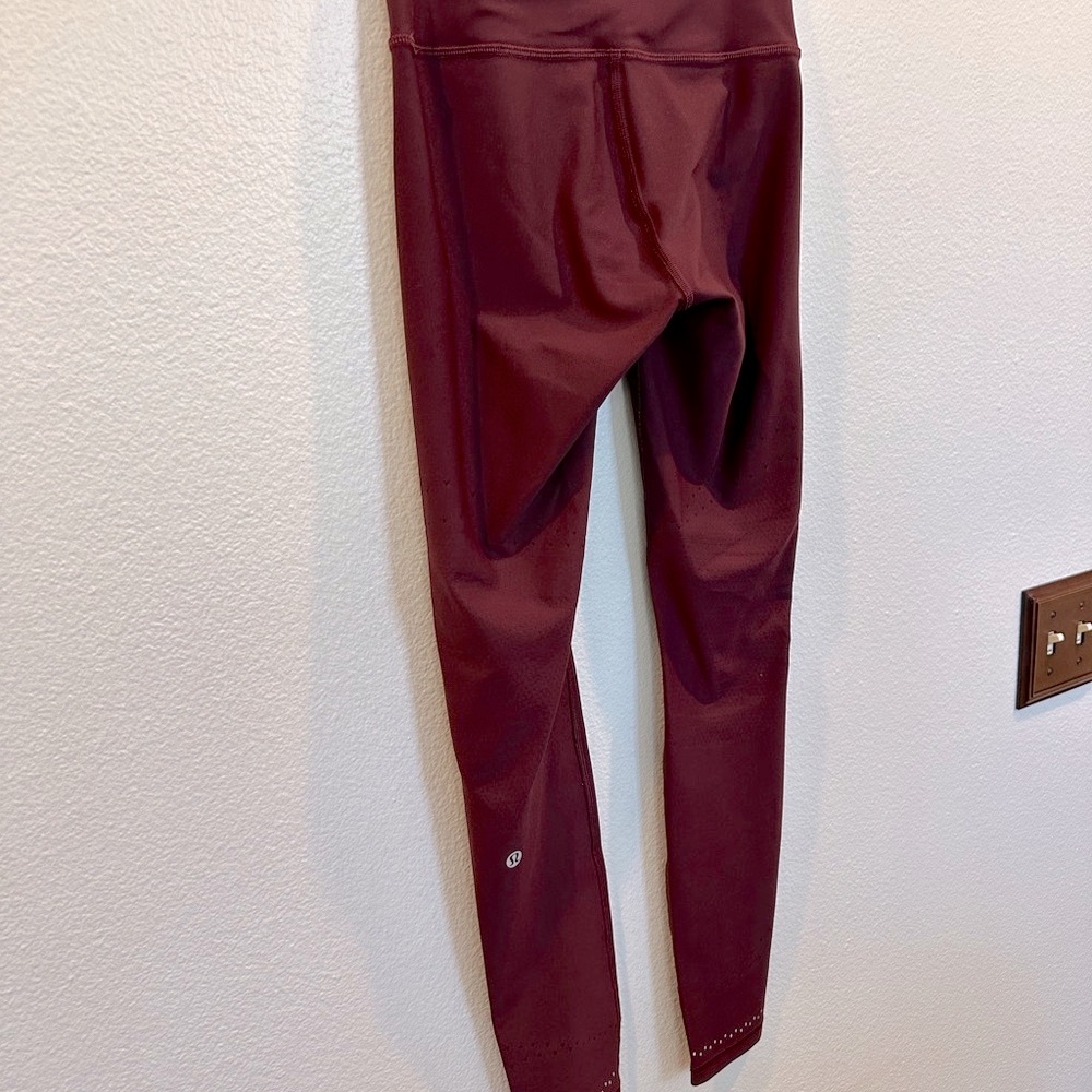 lululemon athletica zoned in tight Leggings size 6 like new